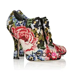 【Dolce&amp;Gabbana】极致奢华巴洛克！2012秋冬最美艳的流行单品之杜嘉班纳 (Dolce&amp;Gabbana) 华美巴洛克：在年终派对上成为焦点！_海报时尚网