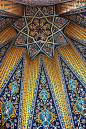 Mausoleum of Baba Tahir in Hamadan, Iran; 
在哈马丹，伊朗的巴巴塔赫尔陵墓