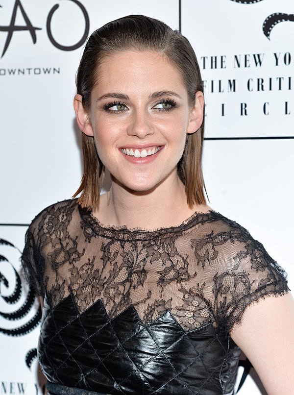 Kristen Stewart (@_K...