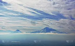 著名的腊山。圣经的亚拉腊山- 5165米。亚美尼亚的象征-姐妹和马西斯，大阿拉瑞特和小阿拉瑞特。