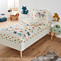 Caradou avec couette ANIMALIA : Caradou avec couette ANIMALIA. Idéal pour lits superposés ou pour lits d'appoint ! La housse de couette et le drap-housse sont reliés par une glissière.Caractéristiques de l'ensemble prêt à dormir ANIMALIA : •  Enveloppe 10