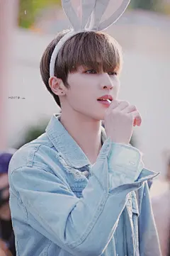 朱正廷 

您好，
请问谁可以签收一下这位小可爱呀！
@THEO-朱正廷 ​​​​