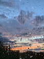 一个下雨的日落