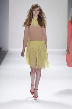 果_果果采集到2012 ss Jill Stuart