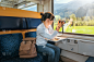 阿尔卑斯山脉,火车,旅游目的地,窗户,女人,水平画幅,电话机,欧洲,铁轨轨道,人