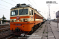 [SS6 0001 - 韶山6, SS6, SS60001 - 东方红5 0077 - 图虫摄影网] 韶山6型电力机车（SS6）是中国铁路使用的电力机车车型之一，是中华人民共和国铁道部为满足陇海铁路电气化需要，继引进6K型电力机车之后，于1989年利用日元贷款、通过国际招标采购的第二批4800千瓦六轴电力机车。韶山6型电力机车由株洲电力机车厂、株洲电力机车研究所联合研制，是在继承韶山3型电力机车的传统设计和制造经验基础上，结合进口8K型电力机车的部分先进技术而成的客货通用电力......