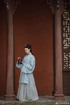 摆烂红烧鱼采集到汉服