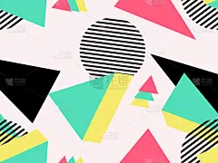80年代风格的三维几何无缝图案。三维等距三角形、正方形和圆形。背景推广产品，包装纸和印刷。矢量图