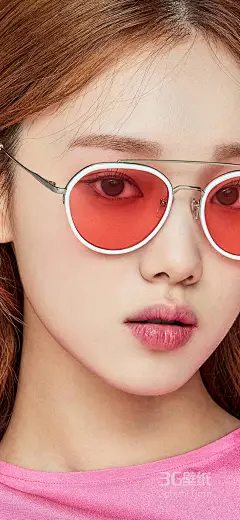 戴红色时尚墨镜的亚洲美女人像摄影手机壁纸_美女手机壁纸_3g壁纸