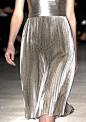 Pleated dress with beautifully fluid pleats in silver fabric; chic metallic fashion details // Jil Sander褶皱细节