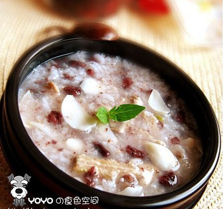  百合红豆排骨粥 材料 白粥 1锅 蜜红...
