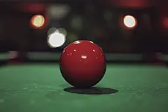 室内休闲娱乐的台球摄影图片
