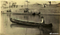 1930年代，西方妇女在北京的河流中划艇。北京曾经是需要配置私家船的城市。 ​​​​