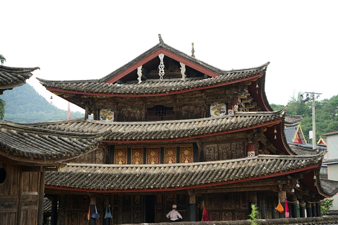 芒岛佛寺几乎满足了我对于古建筑之美的一切...