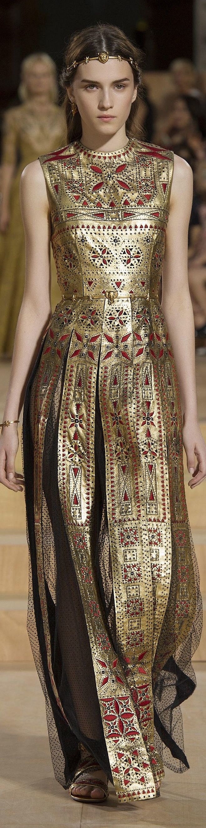 Valentino FW 2015 Co...