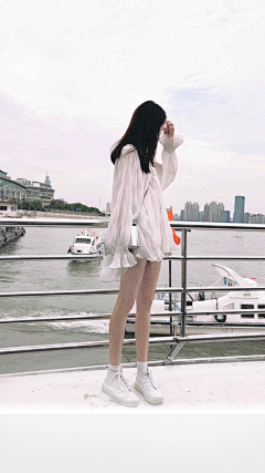 liaok56采集到短裙美腿美少女+++