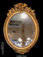 黄金由于其是唯一不被氧化的金属,故从古希腊开始就被认为是不死和无尚的象征,只有神圣和尊贵的物件才被裹上黄金.这一系列1850-1880年代法国拿破仑三世时期的纯金鎏金古董挂镜,充满细节堪称壮丽的纯手工雕琢将路易十五风格的优雅完美表现,每一枚都是提升居家华丽指数必备,有意请询wx: dujiaolu3