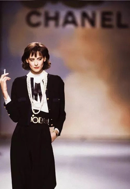 绝世大美女香奈儿首位专属模特伊娜费拉弗拉桑热inèsdelafressange