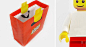 来自纽约视觉艺术学院学生的一个有趣的概念设计，乐高玩具购物袋，通过简单的视觉游戏将顾客的手变成乐高小人的手。（joonhoahn.com/#/legoplaybox） ​​​​