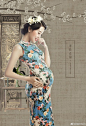 深圳赫拉皇后孕味摄影全新孕味主题—#香港孕妇照# #深圳孕妇照# 花色突显素雅的精致，一眉一目间满是内敛的温柔，这一幕娴静的画面，专属你的美孕时光，期待被这样记录吗？这种#工笔画孕照# 是不是很喜欢呢 ​