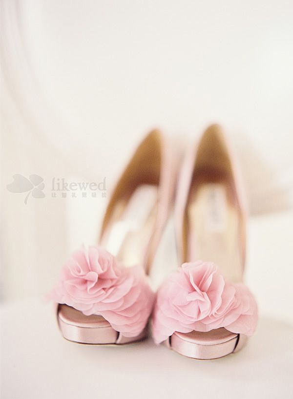 粉色婚鞋