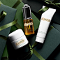 Stocking stuffer doubts? The best surprises come in green boxes. #LaMer