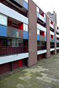 Cuthbert Harrowing House, Golden Lane Estate Chamberlin Powell and Bon