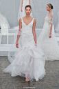 不一樣的選擇. Monique Lhuillier 2015春季婚紗.