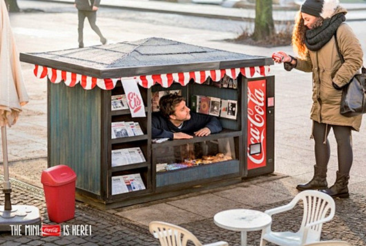 创意广告，可口可乐的迷你创意便利店