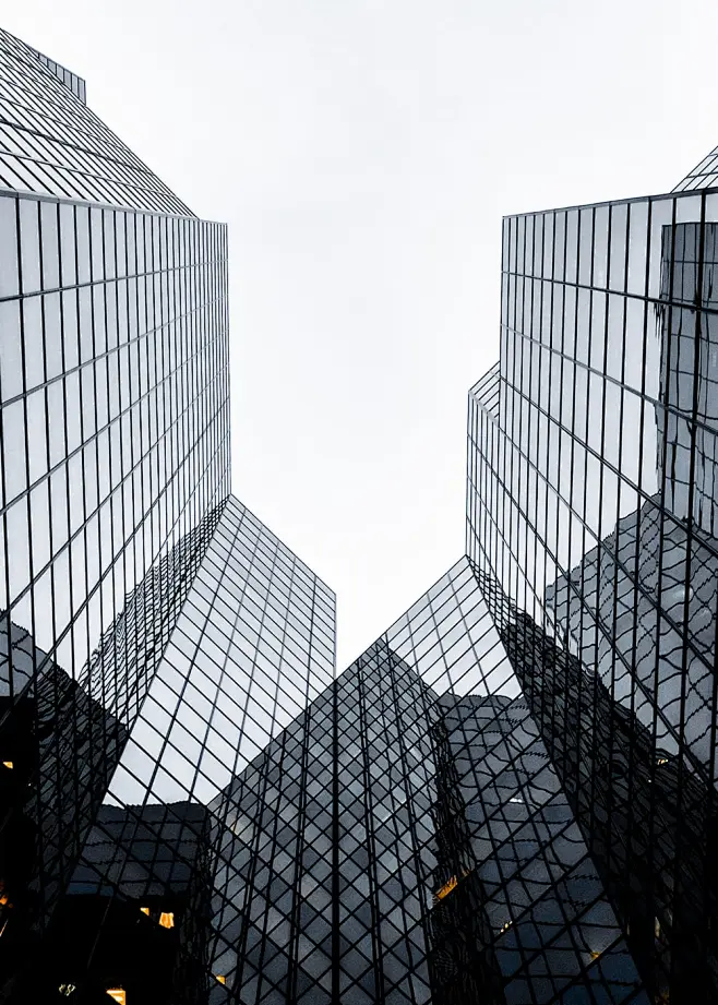 architectural photography of glass buildings-花瓣网