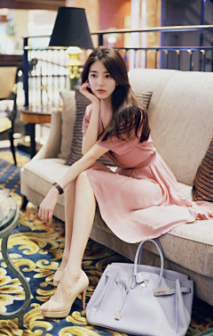 海阔凭鱼跃丿采集到beauty
