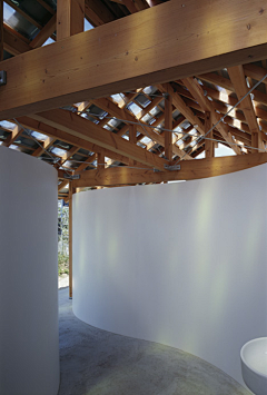 vv与w采集到Hut with the Arc Wall by Tato Ar