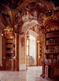 Metten Abbey Library (Germany) Photo Helga Schmidt-Glassner