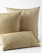 pretty #gold accent pillows http://rstyle.me/n/guzdvr9te