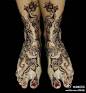 Mehndi。据考证，这种名叫“曼海蒂”的手绘艺术在印度最远可以追溯到5000年前，但也有专家认为它是12世纪随着阿拉伯文化及莫卧尔王朝的兴盛而传入印度。[转]
