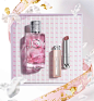 THE MOST BEAUTIFUL GIFT IDEAS FOR MOTHER'S DAY | DIOR : Discover the lists of gift ideas for Mother's Day and offer her the millions of flowers expressed at the heart of each Dior fragrance.