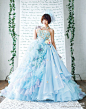 篠田麻里子设计并亲自演绎的彩色lolita风格婚纱系列！！有你喜欢的一套吗