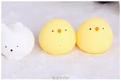 元宵节吃汤圆，这里送上99只汤圆鸡给大家，正月十五元宵节晚上用@微博抽奖平台 抽99个宝宝送出，【转发+关注】有效。满999转再加99只。小心意，主要是#送欧气#，祝大家新年好运。N减压玩具 汤圆鸡日本治愈系小礼物萌公仔减压... ​​​​

因为过年前后快递人手不足运费涨价了，所以这次的抽奖就不包邮了，抽中的需要自理8元的运 ​​​​...展开全文c