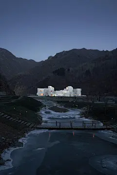 35-rehe-valley-sky-yard-china-by-gad