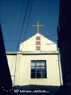 小狮子  的插画 老镇教堂