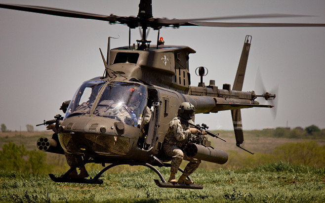 美国奇欧瓦武装直升机图片