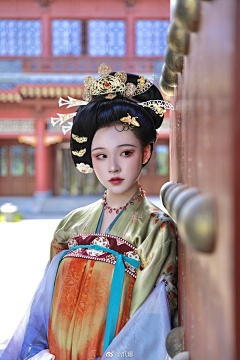 野有郁丶采集到妆发
