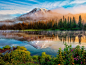 美国华盛顿喀斯喀特山脉，清晨，森林，湖泊，薄雾，日出。(1024×768)