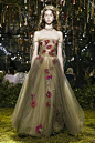 #2017春夏高定时装周# Dior Haute Couture S/S 2017    丛林童话里的仙女们  @Dior迪奥 ​​​ ​​​​