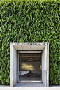 拨开绿藤门，走进办公室 DESINO Eco Manufactory Office,© Hiroyuki Oki