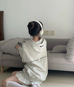 杂丝鹅黄串串香采集到人物poss3.0