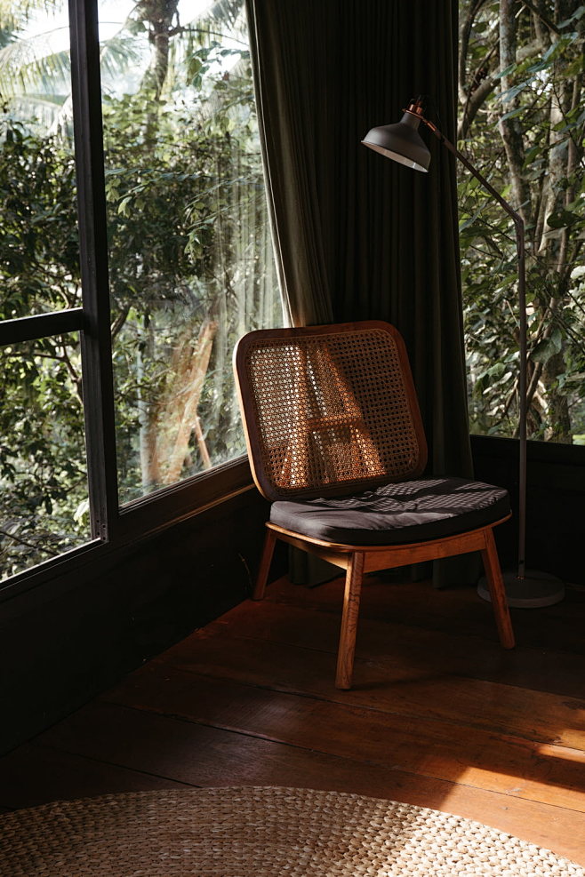 brown wooden chair n...