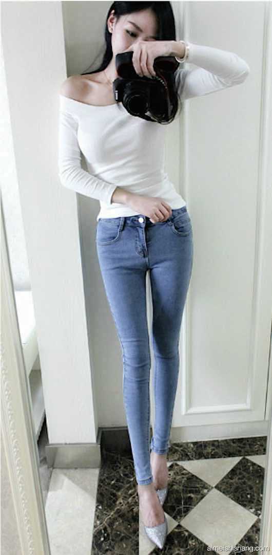 牛仔裤美女紧身牛仔裤美腿女神写真图片牛仔裤美女爱美时尚网