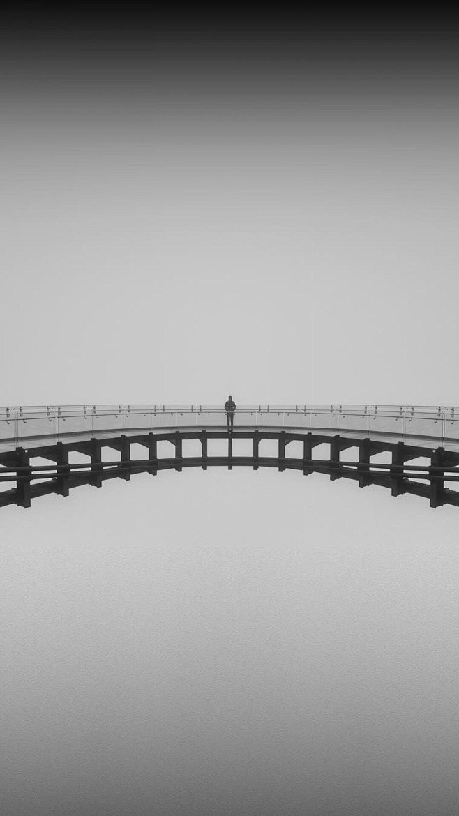 鸡蛋从外打破，是食物；从内打破，是生命。...