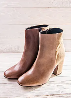 Beige leather womens shoes